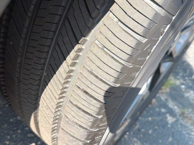2019 Ford Explorer - $17,500
