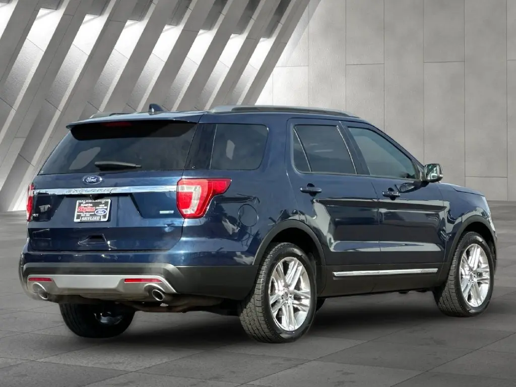 2016 Ford Explorer - $11,970