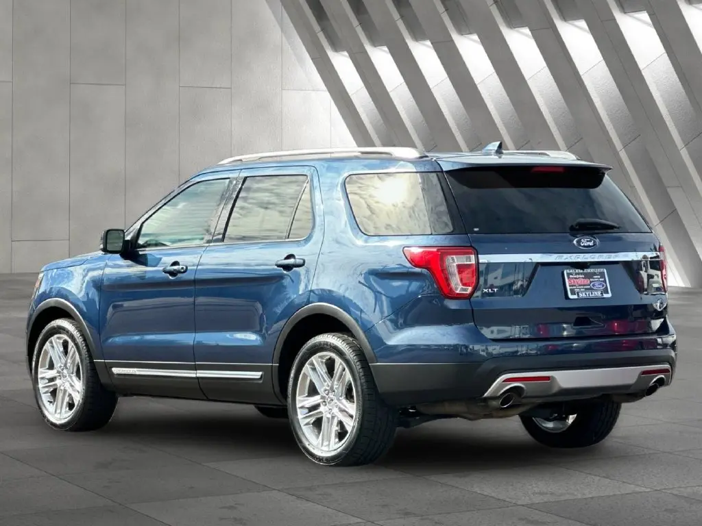 2016 Ford Explorer - $11,970