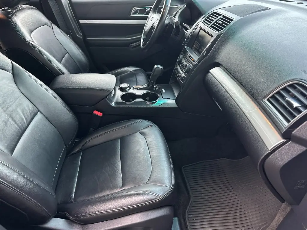 2016 Ford Explorer - $11,970