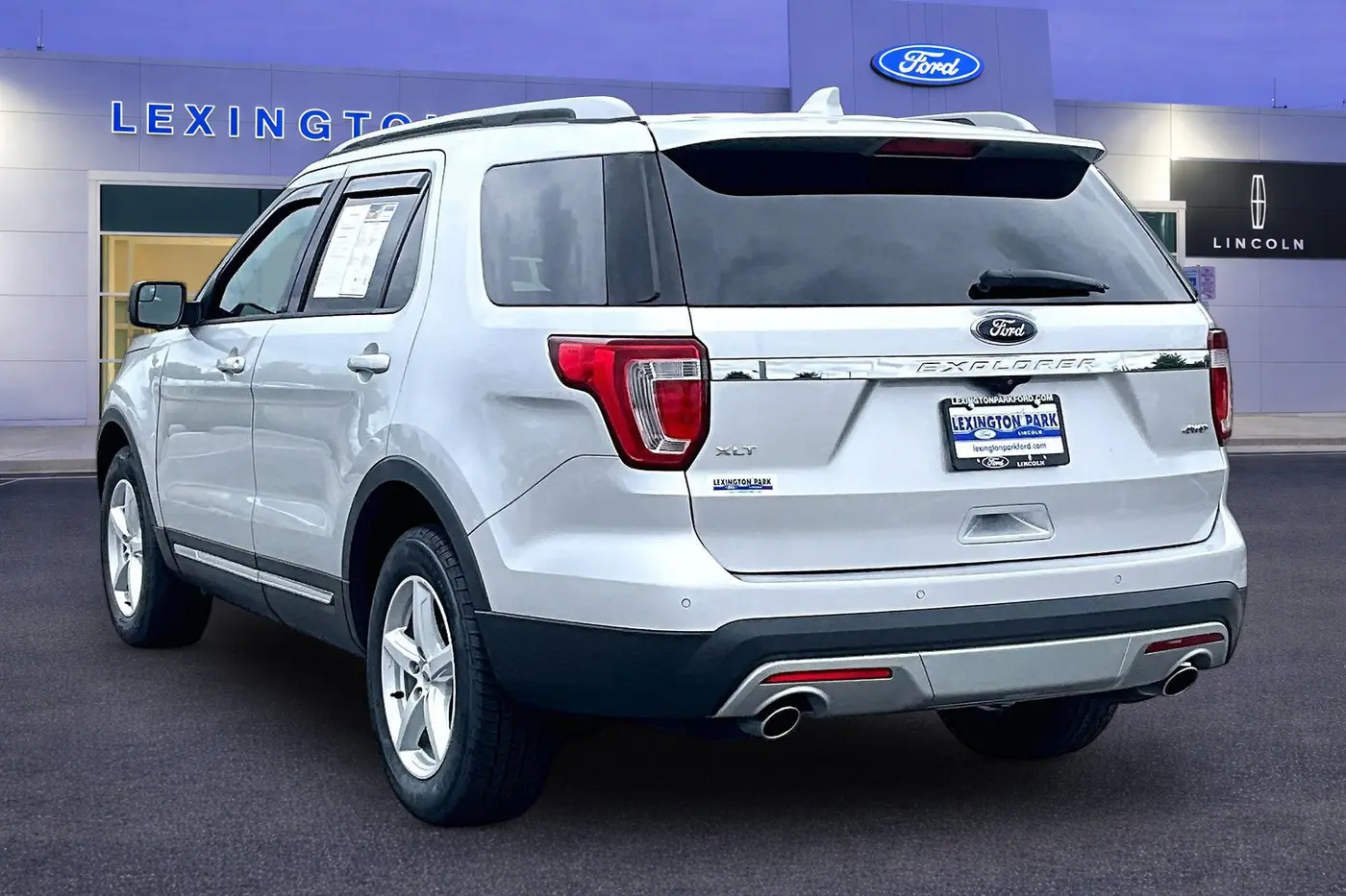 2016 Ford Explorer - $16,500
