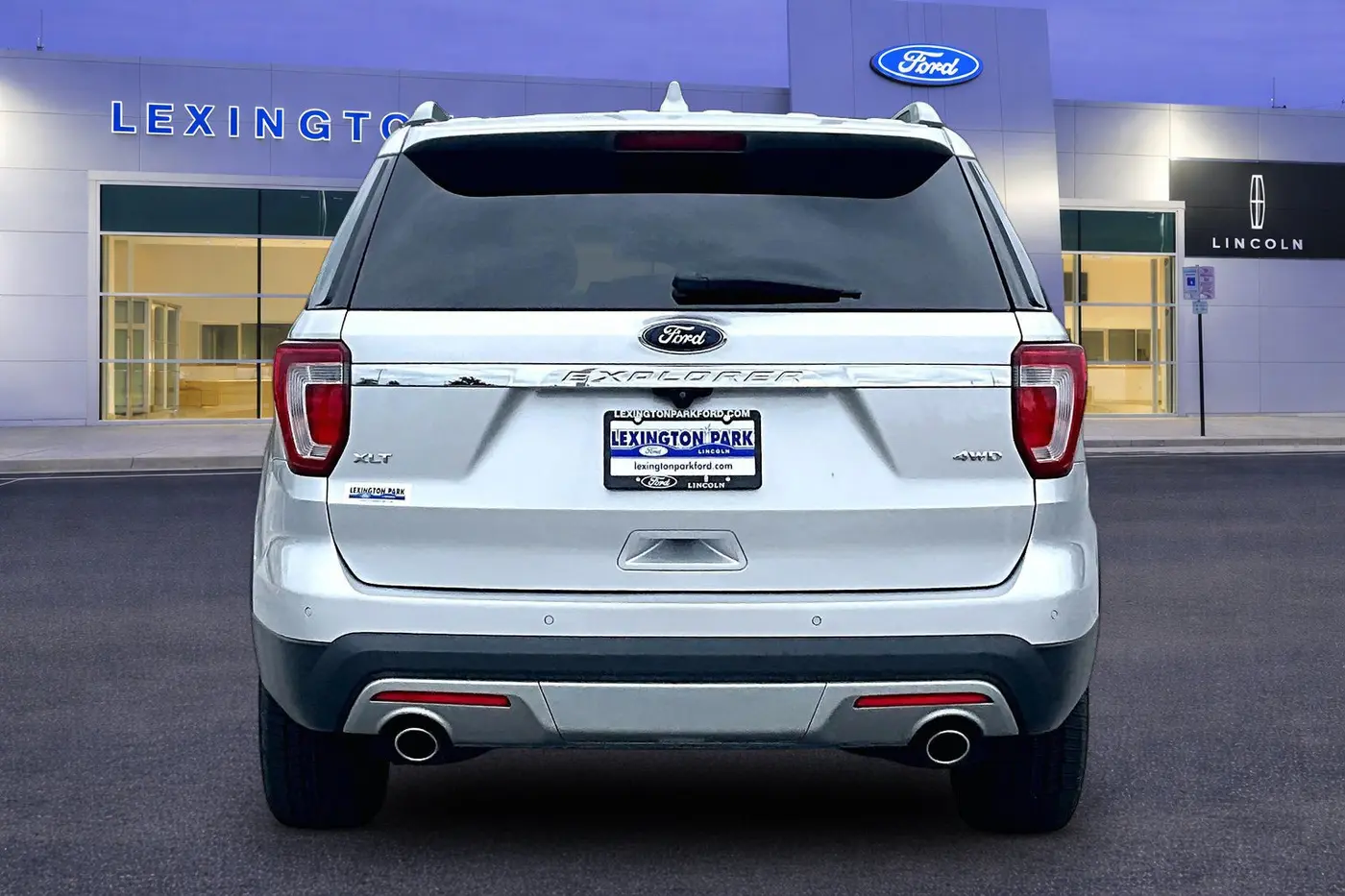 2016 Ford Explorer - $16,500