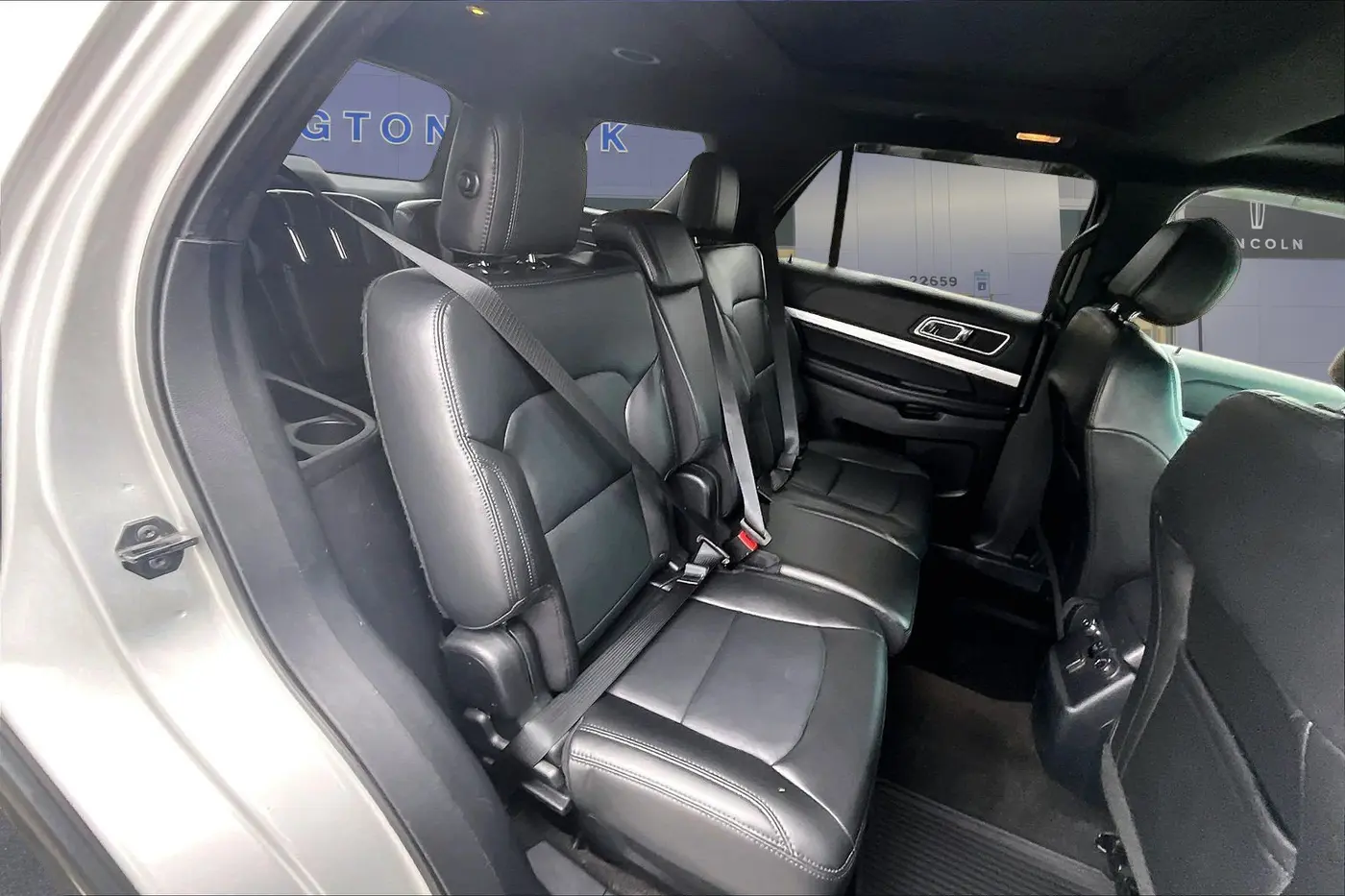 2016 Ford Explorer - $16,500