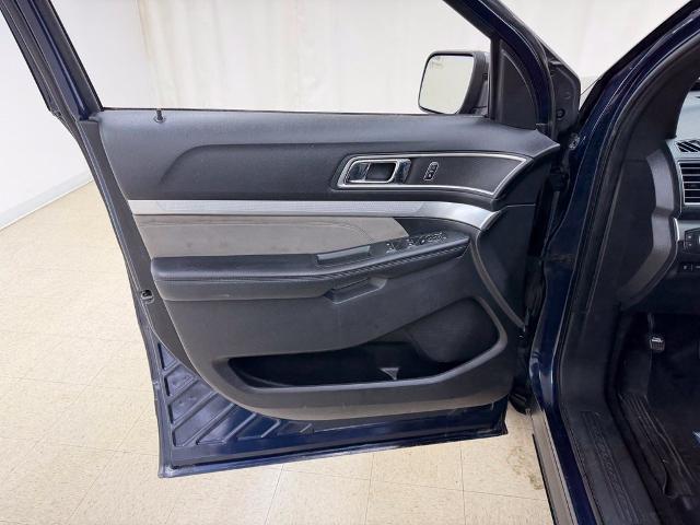 2017 Ford Explorer - $6,995