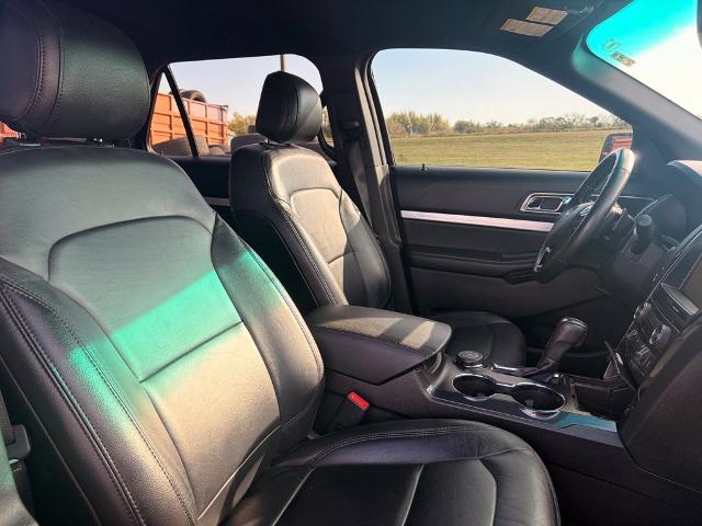2016 Ford Explorer - $15,000