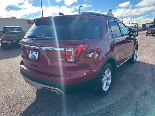 2016 Ford Explorer - $11,900