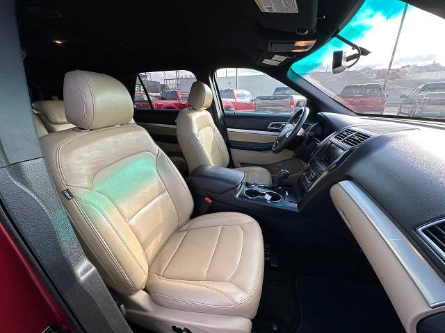 2016 Ford Explorer - $11,900