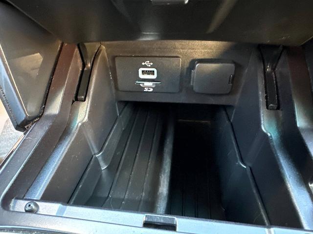 2016 Ford Explorer - $11,900