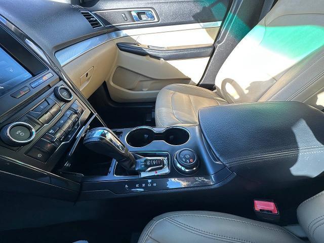 2016 Ford Explorer - $11,900