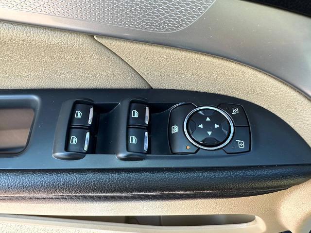 2016 Ford Explorer - $11,900