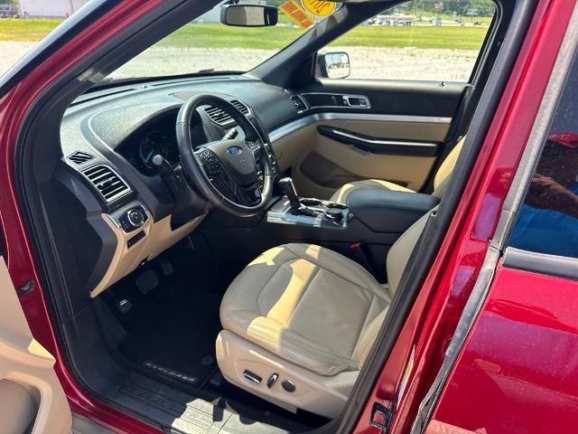 2017 Ford Explorer - $15,440