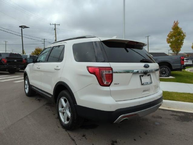 2017 Ford Explorer - $12,304