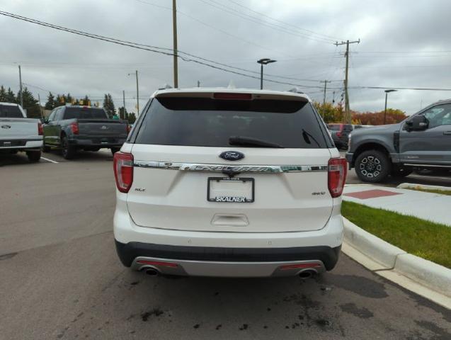 2017 Ford Explorer - $12,304