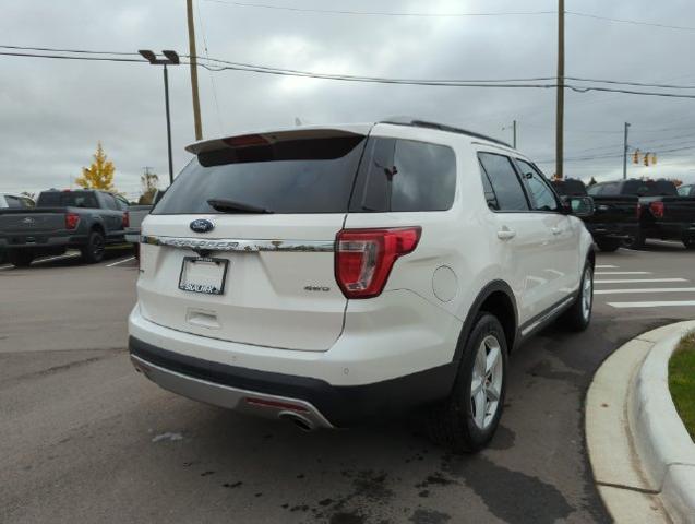 2017 Ford Explorer - $12,304