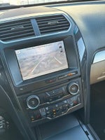 2017 Explorer Thumbnail 8