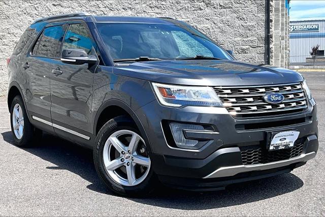 2017 Ford Explorer - $16,990