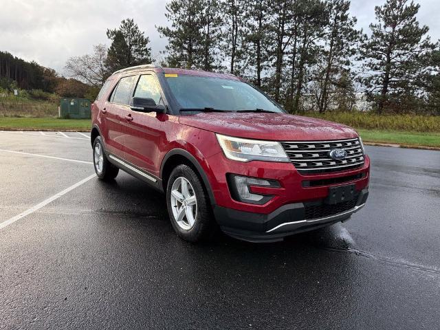 2017 Ford Explorer - $19,999