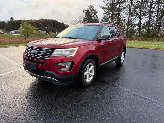 2017 Ford Explorer - $19,999