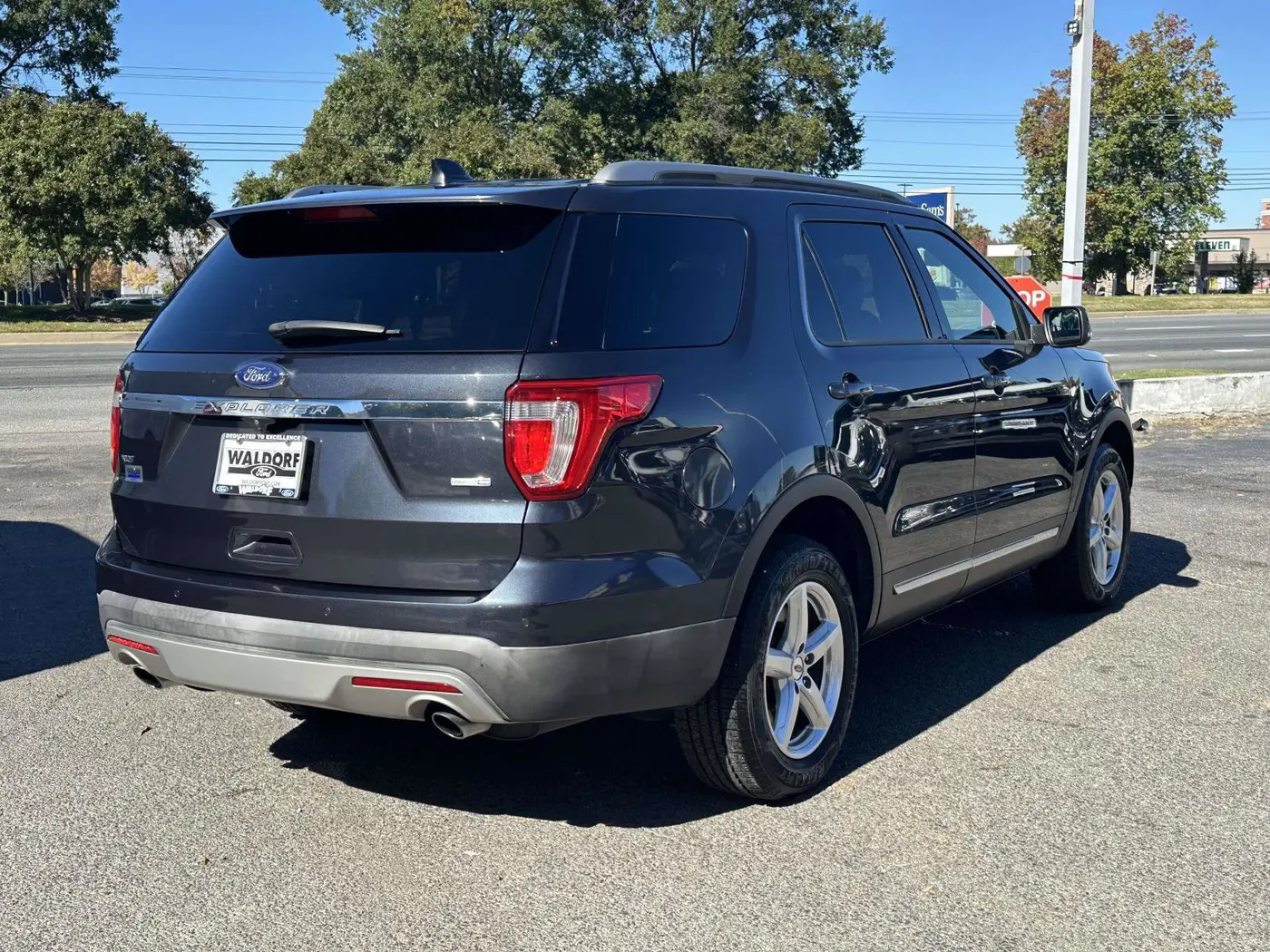 2017 Ford Explorer - $16,000