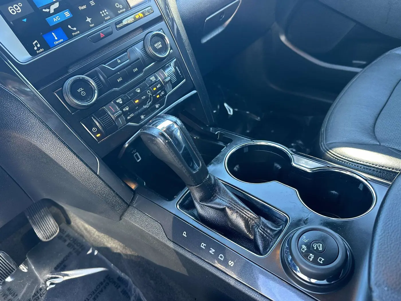 2017 Ford Explorer - $16,000