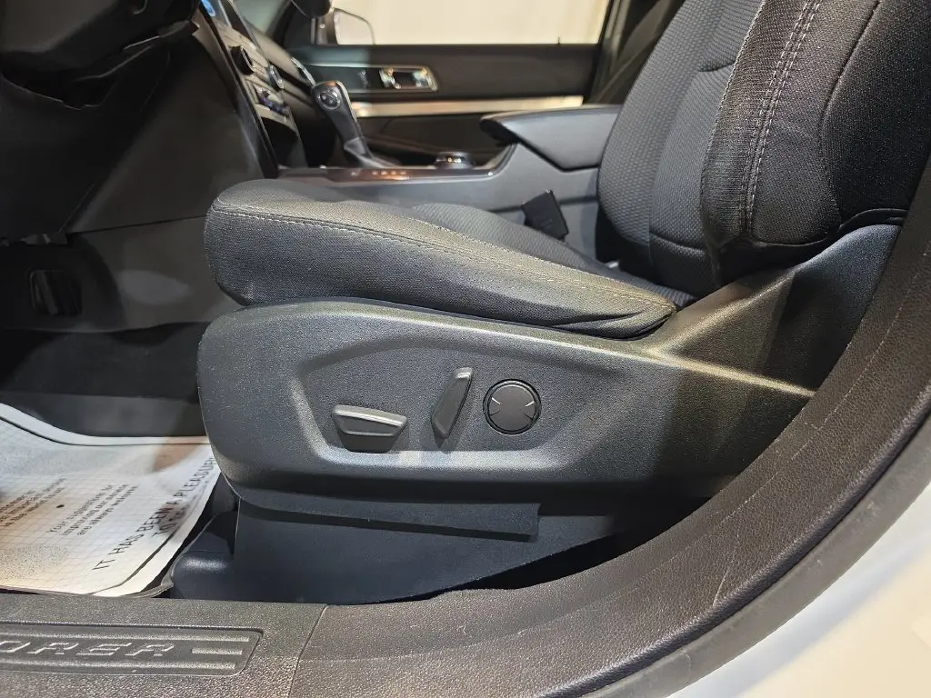2019 Ford Explorer - $17,098