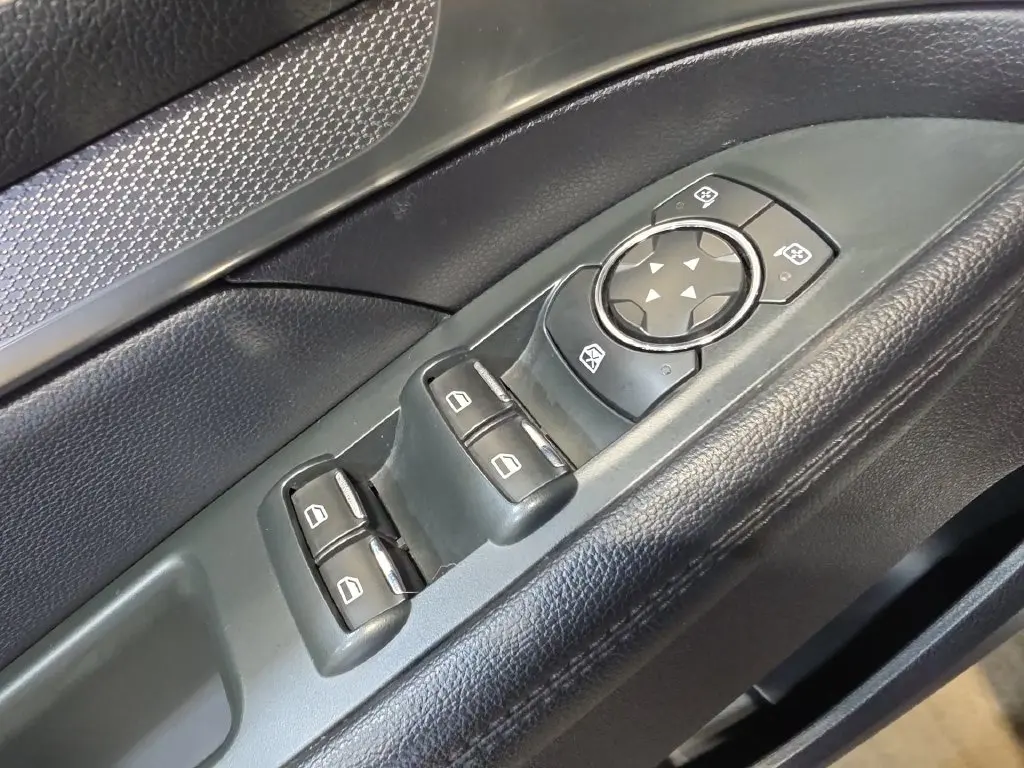 2019 Ford Explorer - $17,098