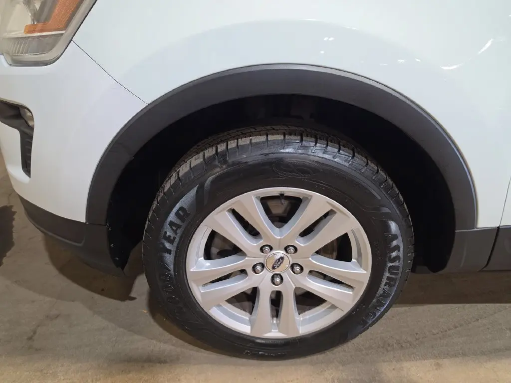 2019 Ford Explorer - $17,098