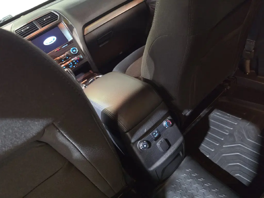 2019 Ford Explorer - $17,098