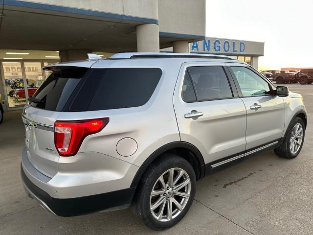 2016 Ford Explorer - $9,974