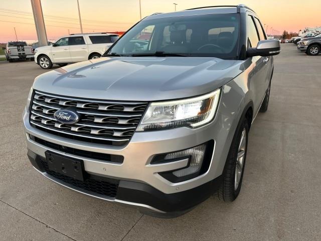 2016 Ford Explorer - $9,974