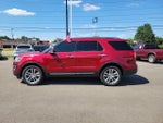 2016 Explorer Thumbnail 2