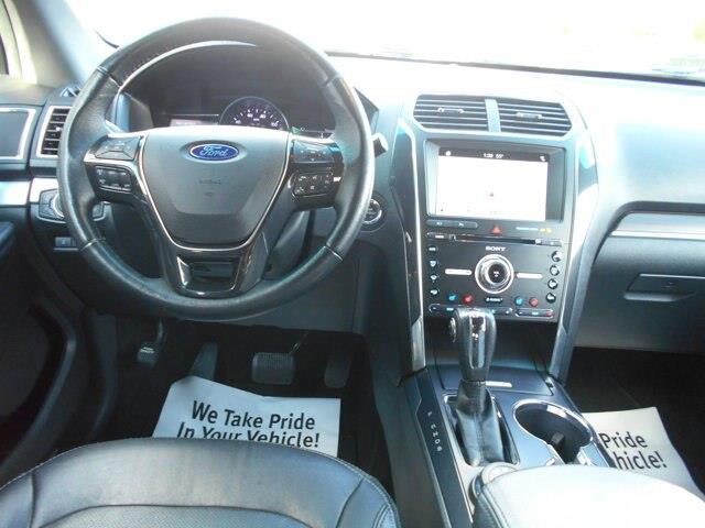 2018 Ford Explorer - $17,777