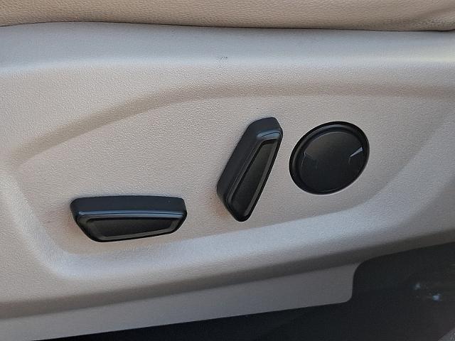 2019 Ford Explorer - $18,980