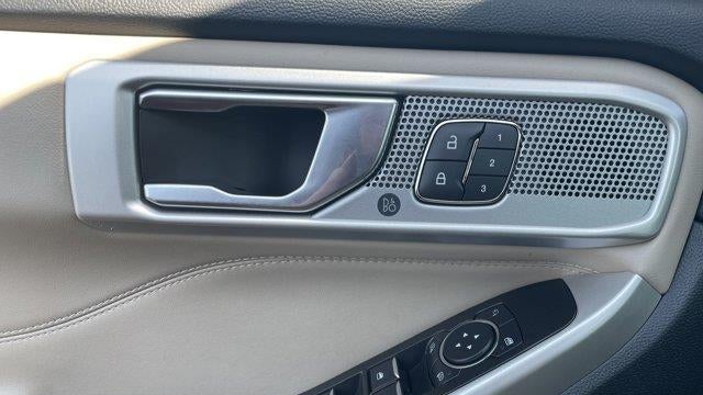 2023 Ford Explorer Hybrid Limited