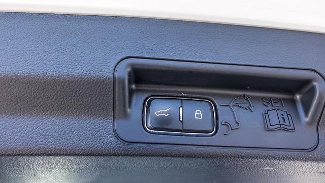 2023 Ford Explorer Hybrid Limited