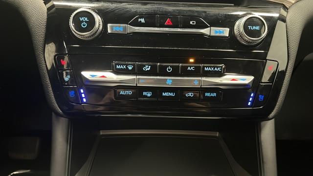 2023 Ford Explorer Hybrid Limited