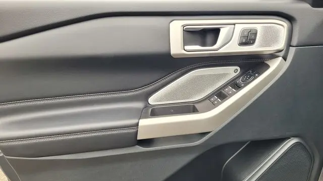 2023 Ford Explorer Hybrid Limited