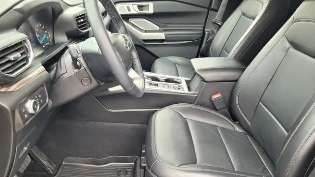 2023 Ford Explorer Hybrid Limited