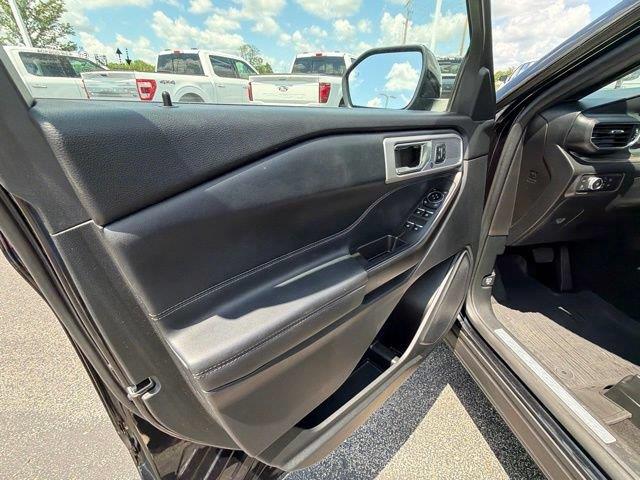 2020 Ford Explorer - $18,500