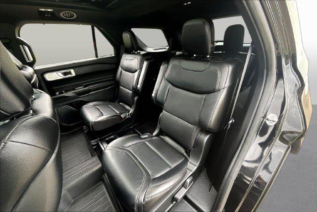 2020 Ford Explorer - $32,500