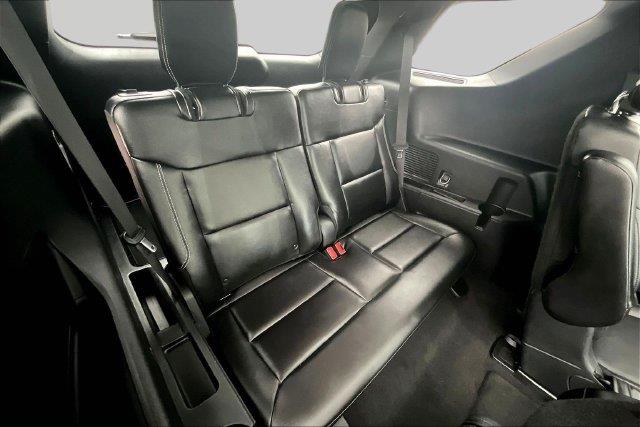 2020 Ford Explorer - $32,500