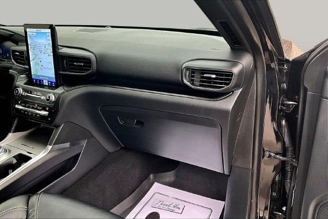 2020 Ford Explorer - $32,500