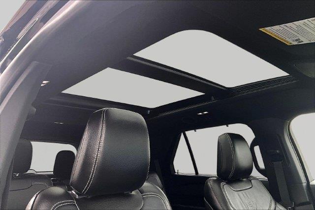 2020 Ford Explorer - $32,500