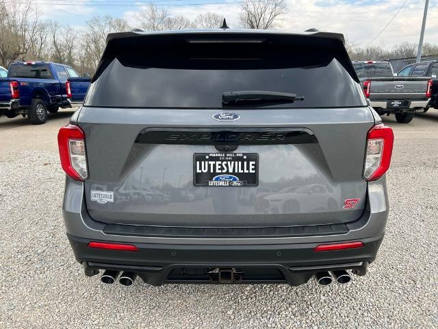 2022 Ford Explorer - $36,900