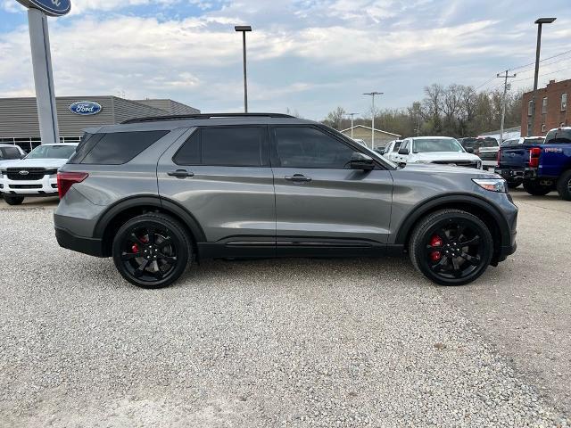 2022 Ford Explorer - $36,900