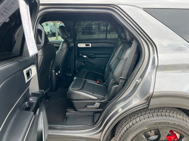 2022 Ford Explorer - $36,900