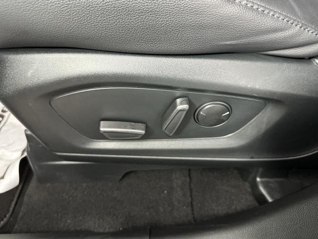 2023 Ford Explorer - $33,980