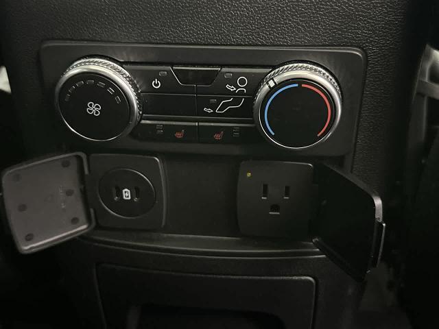 2023 Ford Explorer - $33,980