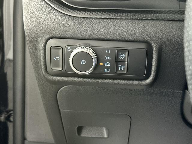 2023 Ford Explorer - $33,980