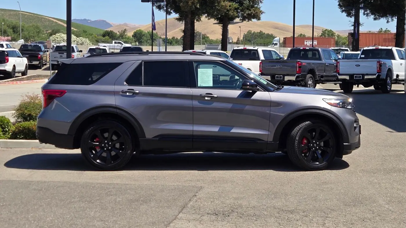 2021 Ford Explorer ST